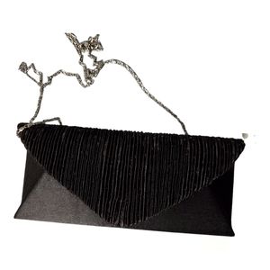 Bijoux Terner Black Formal evening bag silver chain strap small inside pocket